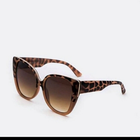 Other - Cat eye sunglasses